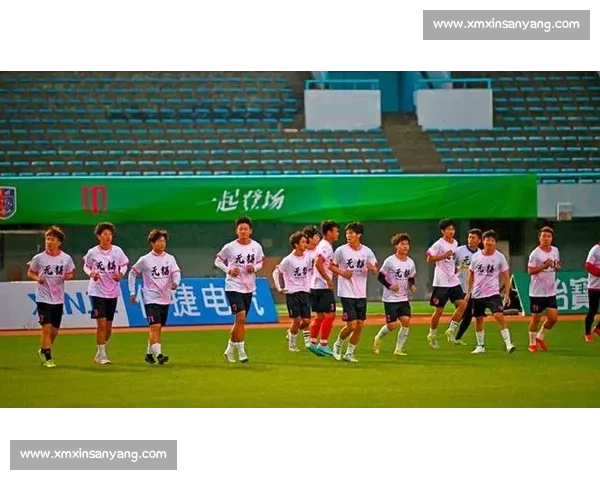 苏超眼神杀小将庞智超出征汉超联赛:少年锋芒剑指江城绿茵场 苏超眼神杀小将庞智超出征汉超联赛:少年锋芒剑指江城绿茵场